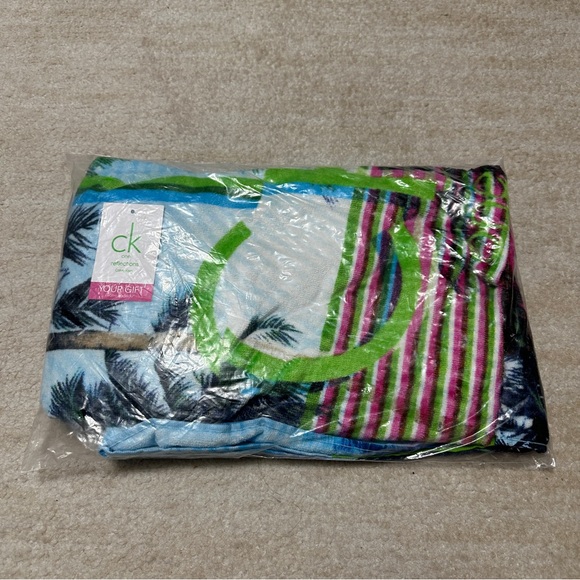 Calvin Klein CK Reflections Palm Tree Beach Towel Promo New Sealed - Picture 1 of 4